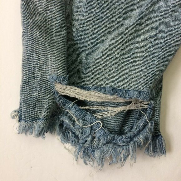 Rue 21 Womens Capris Crop Jeans Sz 6 Distressed Faded Ripped Raw Hem 26x12" Y2K - Picture 5 of 7